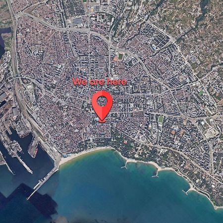 Sevastopol Apartments Warna Exterior foto